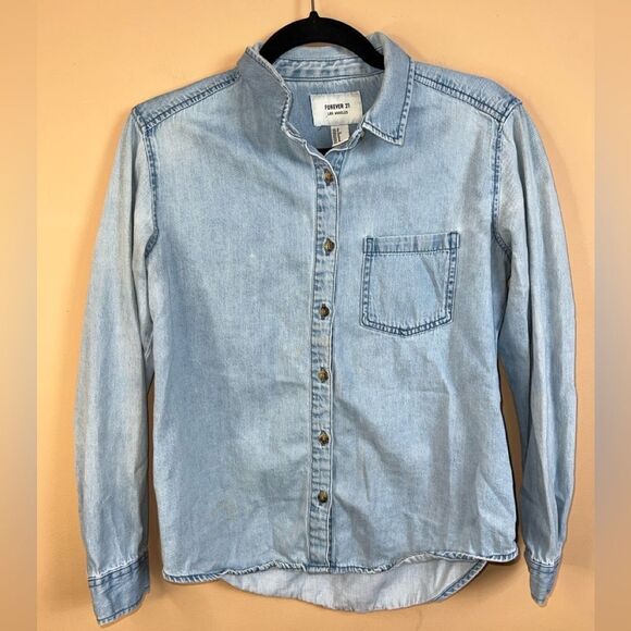 Forever 21 Women’s Size Small Blue Chambray Long Sleeve Button Down Shirt - Picture 1 of 5